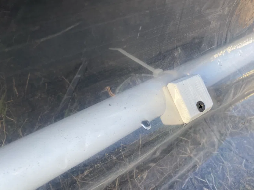 Kẹp Nhựa Nhà Kính - Image 1