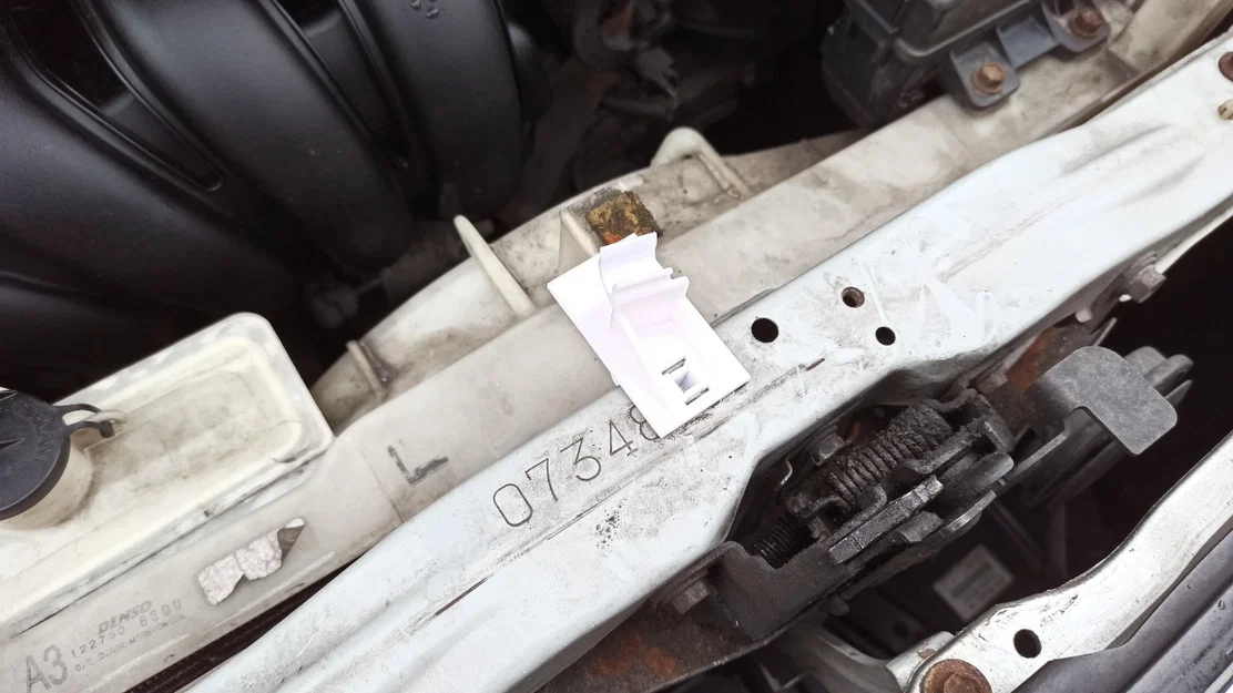 Kẹp ty chống capo cho Toyota Avensis T25 - Image 5