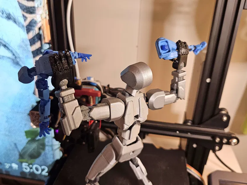 Hunky 13 (Biến thể Dummy 13) Khung xương đòn, ống chân và đùi lớn hơn. - Image 10