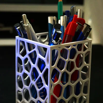 Chân Cắm Bút Họa Tiết Voronoi
