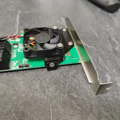 Giá đỡ quạt cho card Delock SATA (40mm)