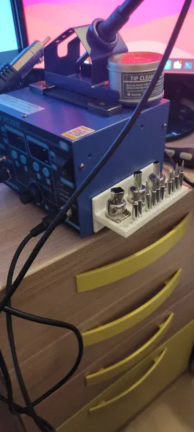 Giá đỡ mũi hàn YIHUA 862BD+ - Image 1