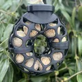 Dụng cụ cho chim ăn bánh suet - Thumbnail 1