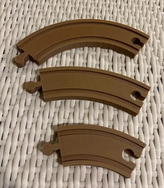 Bộ Đường Ray Cong Xe Lửa Gỗ Brio - Image 1