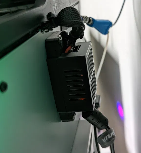 Vỏ Hộp QuinLED Dig Uno - Image 1