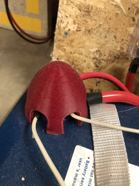 Nắp Bảo Vệ Cọc Bình Ắc Quy Năng Lượng Mặt Trời LiFePO4 - Image 1