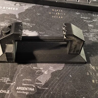 K̀m Kẹp Mạch In Có Thể Gắn Vào Ê Tô