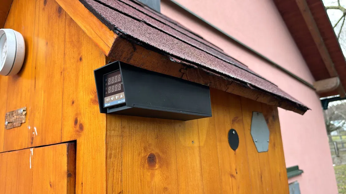 Hộp đựng bộ điều khiển PID REX C-100 - Image 1