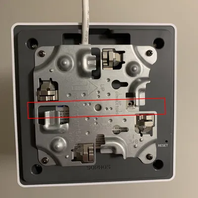 Giá đỡ treo tường/trần Sophos APX-320