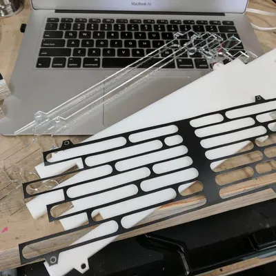 Giá Đỡ Lightsaber Gắn Tường Phiên Bản Cắt Laser