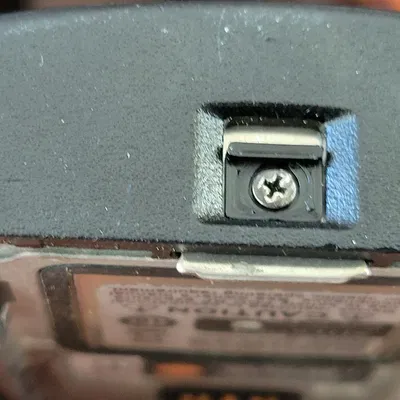 Chốt Pin Dùng Cho Vertex Standard EVX 531, EVX 534 và EVX 539