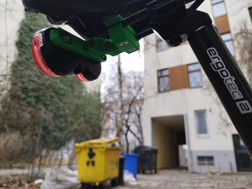 Giá đỡ đèn xe đạp gắn yên tương thích GoPro - Image 2
