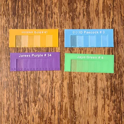 Que thử màu trong suốt và Hộp đèn