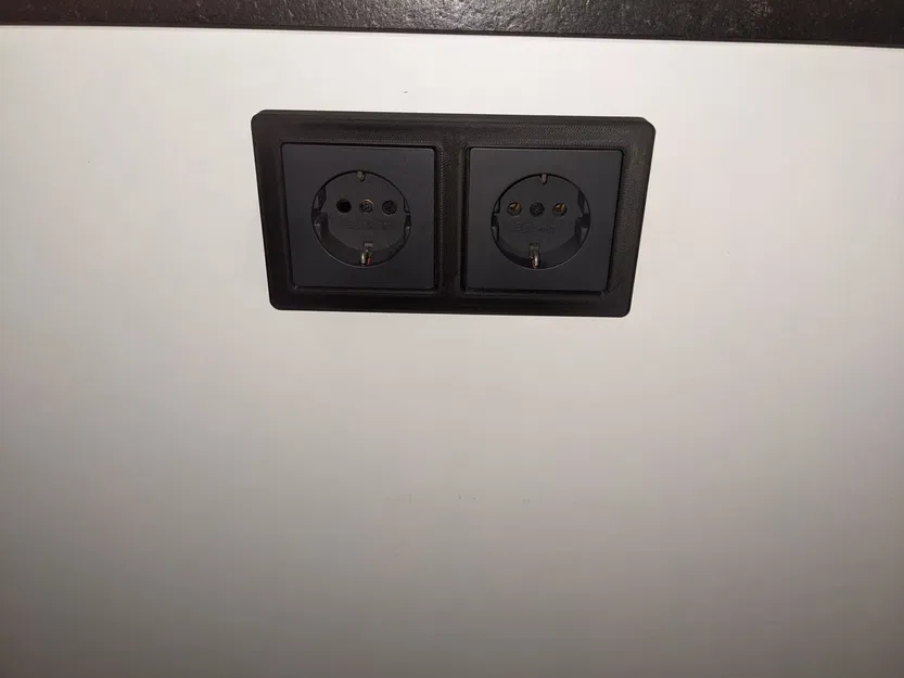 Tấm đôi Berker Q1 - Image 1