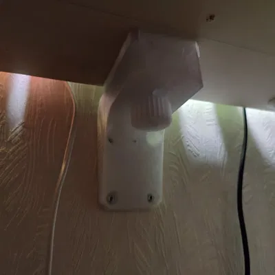 Pát treo tường cho bàn