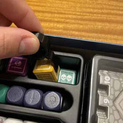 Karak 2 - Khay đựng xúc xắc