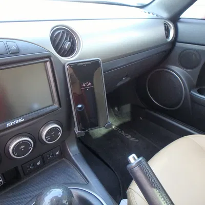 Giá Đỡ Điện Thoại Nam Châm An Toàn Hơn Cho Xe Hơi