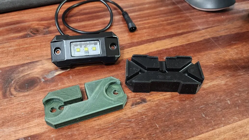 Adapter Gắn Nam Châm Cho Đèn Rock Light - Image 1