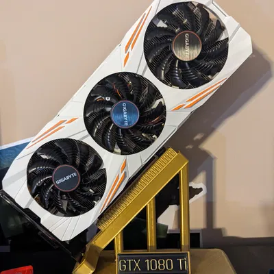 Nhãn 1080 Ti cho đế PCI-e