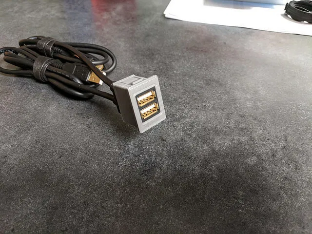 Miata NC Bose Jack USB Thay Thế (Bản Sửa Đổi) - Image 1