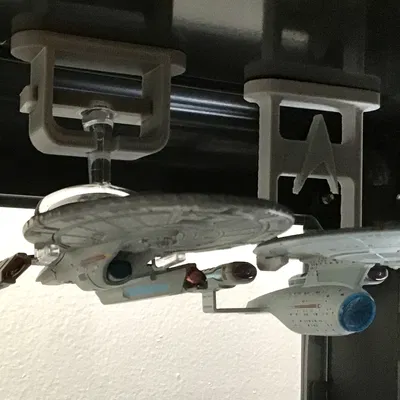 Giá treo cho các mẫu Star Trek của Master Replicas / Eaglemoss