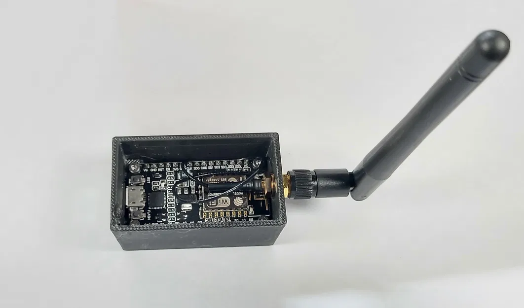 Hộp đựng Esp8266 có chỗ gắn anten wifi - Image 3