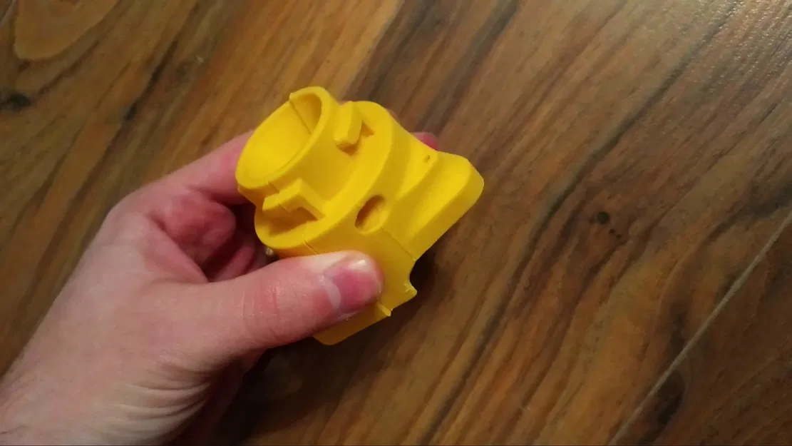 Mặt bích máy xay thịt Alpina bị gãy - Image 3