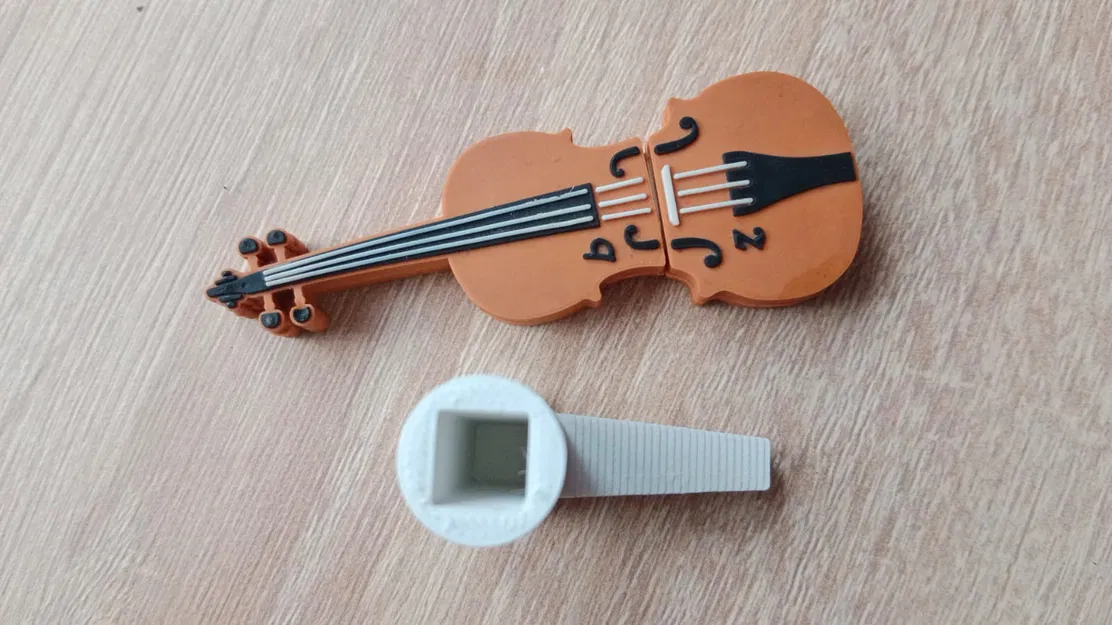 Chìa Khóa Đường Sắt Séc - Image 4