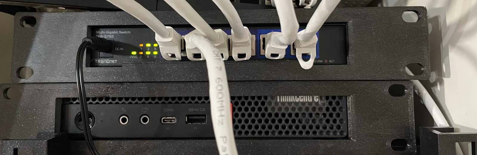 Giá đỡ Rack 10-Inch TRENDnet TEG-S762 - Image 2