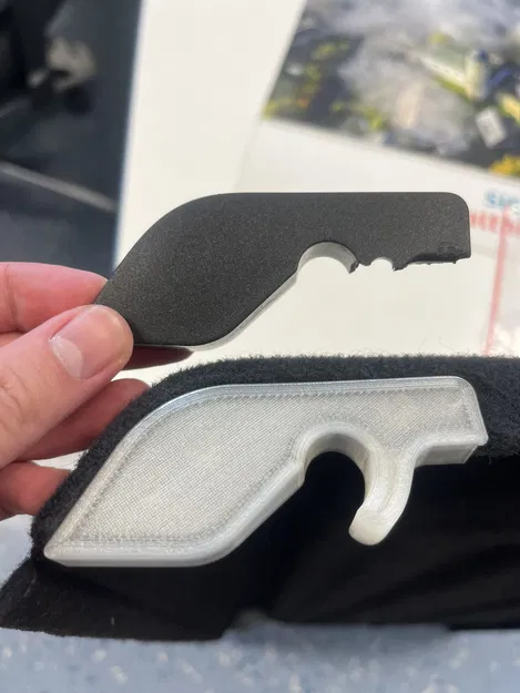 Thay Thế Khớp Che Cốp - Skoda Fabia HTP - Image 2