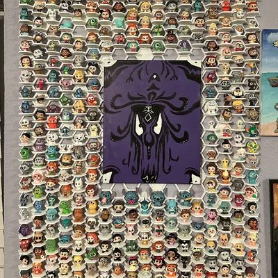 Kệ Mini Hình Lục Giác Cho Disney Doorables