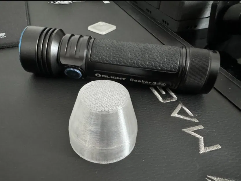 Chóa đèn Olight Seeker 3 Pro - Image 1