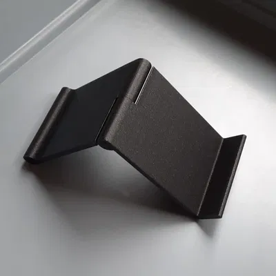 Chân đế điện thoại điều chỉnh đơn giản