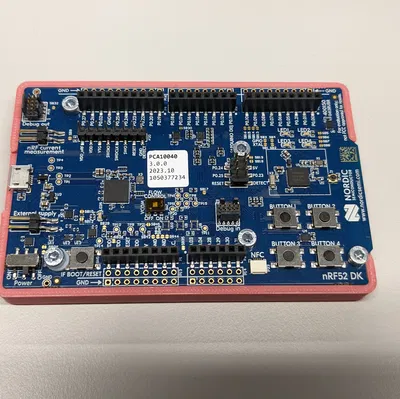 Vỏ cho Nordic nRF52-DK có Vít ren nhiệt