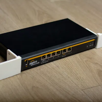 Giá đỡ Rack 1U cho Peplink 20 / 30