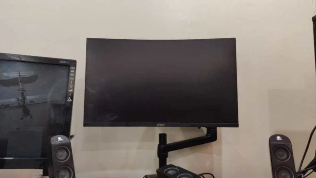 Adapter MSI MAG27CQ cho Giá đỡ VESA AmazonBasics - Image 3