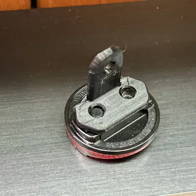 Giá đỡ đèn phản quang Tailfin Aeropack