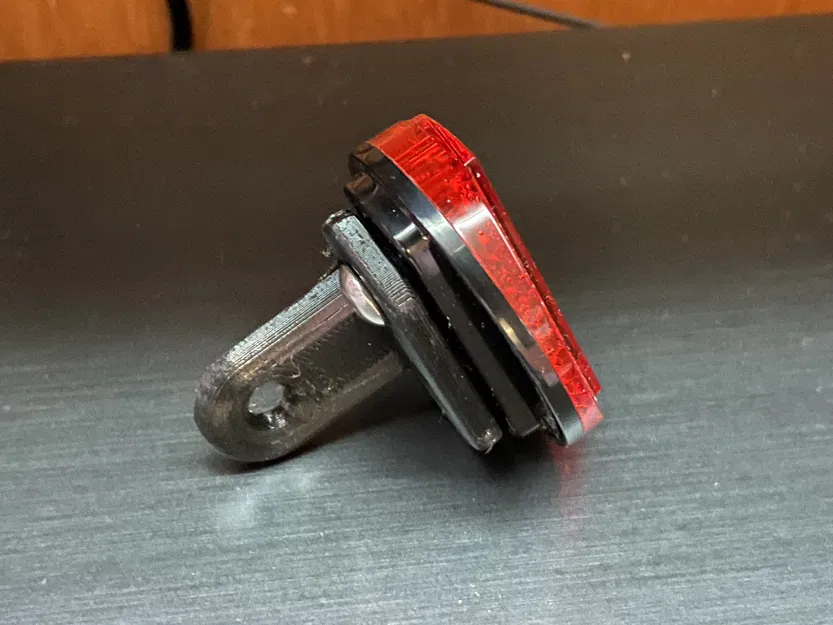 Giá đỡ đèn phản quang Tailfin Aeropack - Image 5