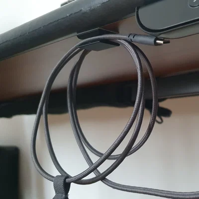 Chỗ Giữ Dây Cáp Dưới Bàn