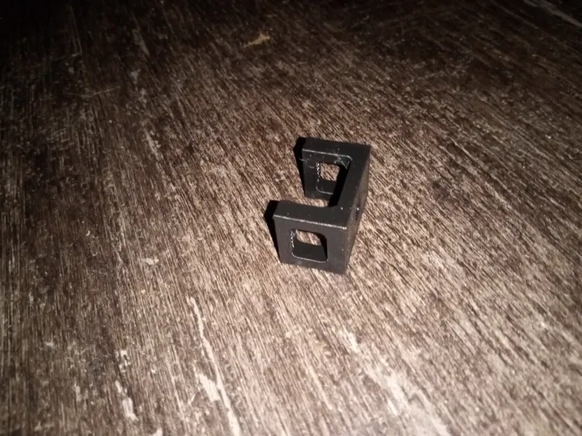 Giá đỡ cáp Zip Tie Vặn Vào - Image 1