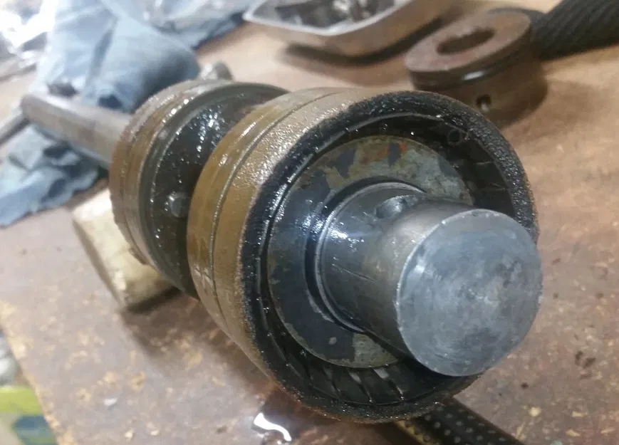 Phớt Thủy Lực Cho Gàu Xúc Farmhand F10 Cũ - Image 3