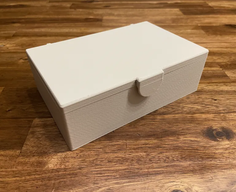 Hộp nhỏ có nắp / small storage box with lid - Image 1