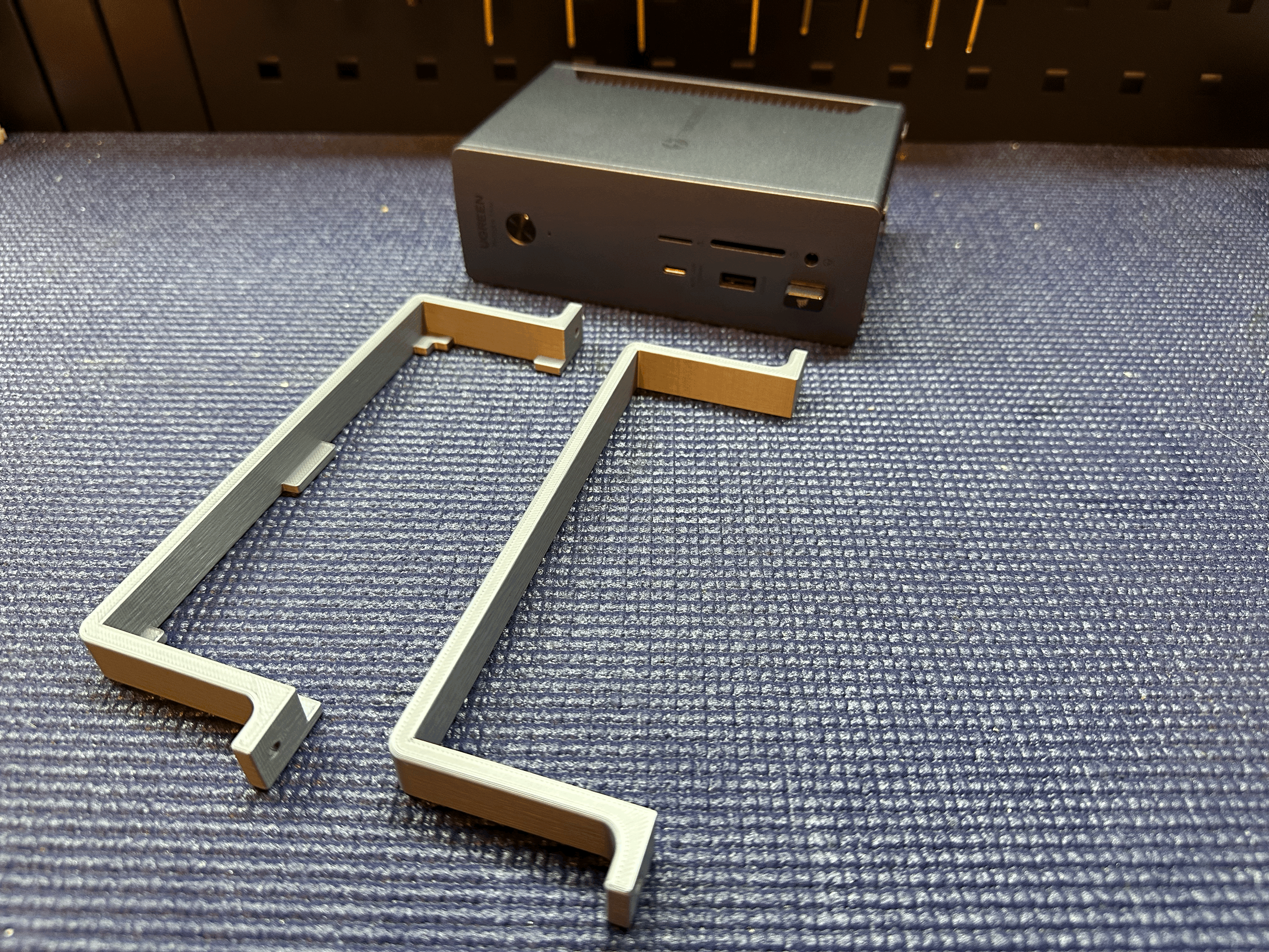 Giá Đỡ UGREEN Revodok Max - Image 4