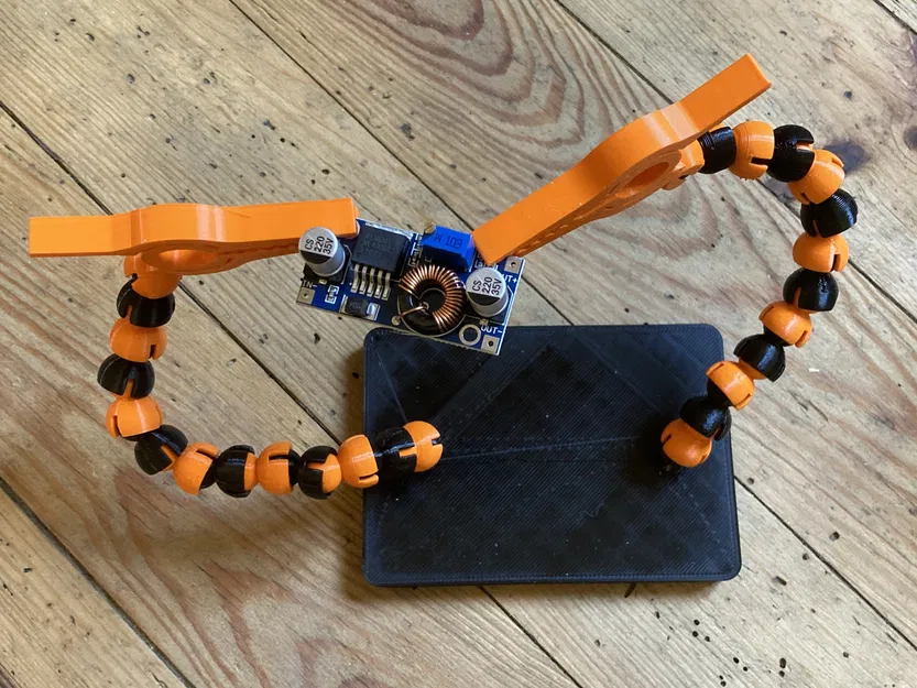 Tay thứ ba hỗ trợ hàn mạch - Image 2