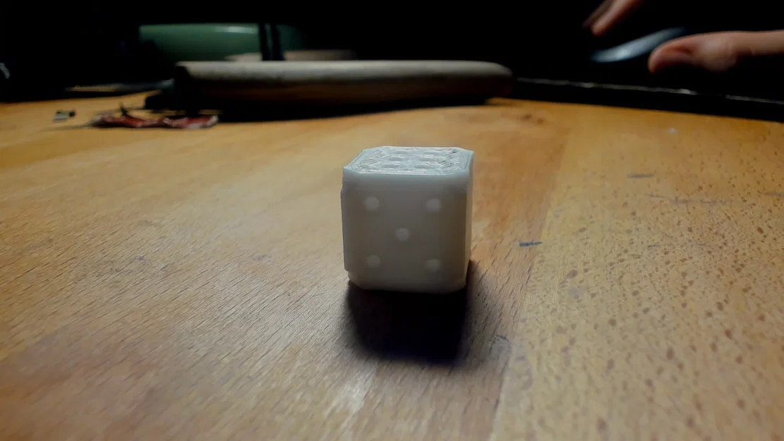 Xúc Xắc Đẹp - Image 1