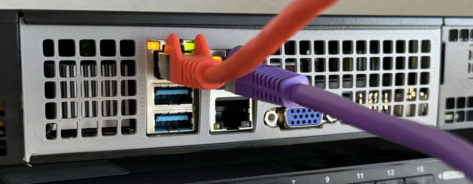 IO Shield AsRock X570D4I-2T cho Chassis SC505 - Image 1