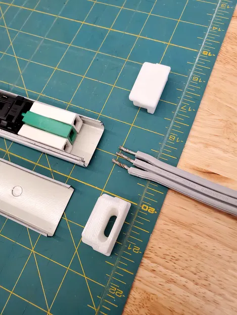 Nắp Bịt Đầu Dây Điện Cho Thanh Ray Cắm Điện Plugmold - Image 2