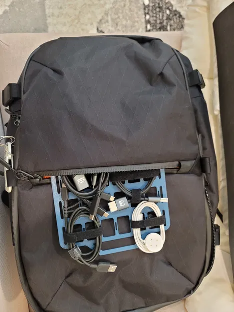 Tấm Quản Lý Dây Balo - Image 1