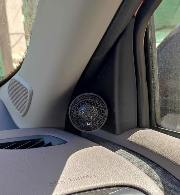 Pát Gắn Loa Treble Cửa Xe Toyota Yaris Cross - Image 1