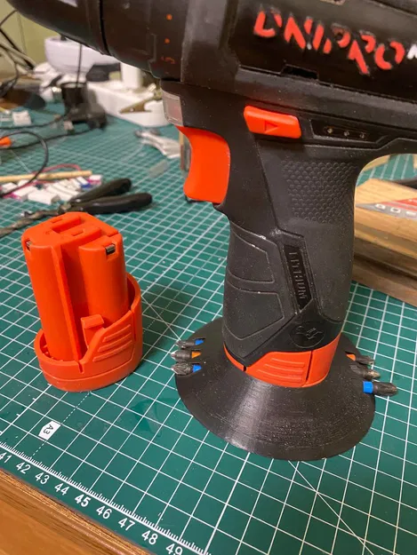 Nền tảng giữ tua vít (Dnipro-M BP-122) kèm chỗ gắn mũi vít - Image 3